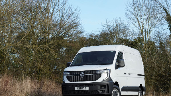Renault Master Wins Best Large Van Award