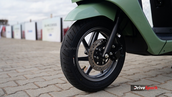Suzuki e-Access Review front disc