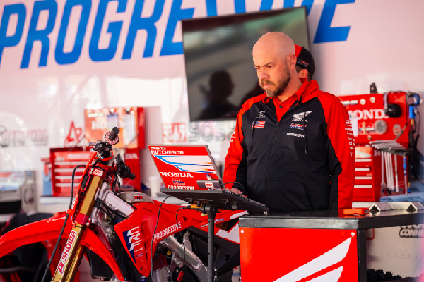 Honda HRC Progressive Triumphs at Thunder Valley MX