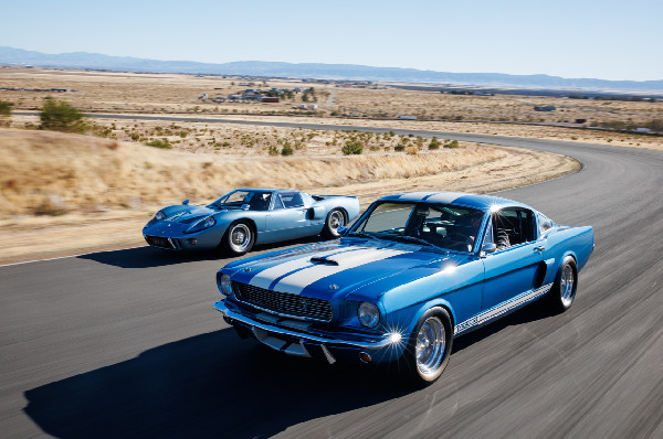 Petersen Museum Partners with Willow Springs Raceway