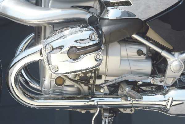 The BMW R 1200 C: A New Era in Cruisers The BMW R 1200 C: A New Era in Cruisers