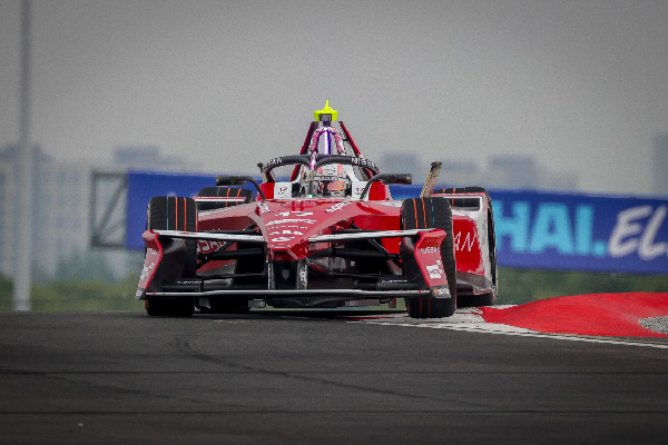 Nissan Prepares for Jakarta Formula E Race