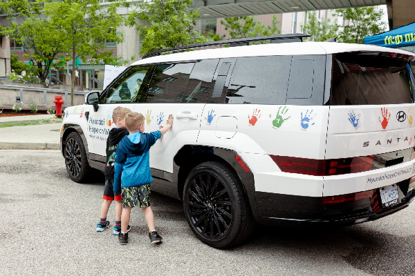 Hyundai Donates $250,000 to Children's Hospital