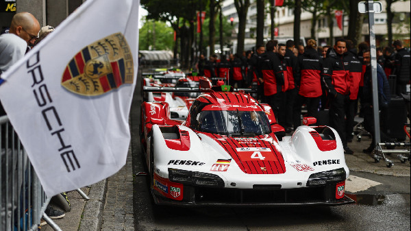 Porsche Competes with Six Cars at Le Mans