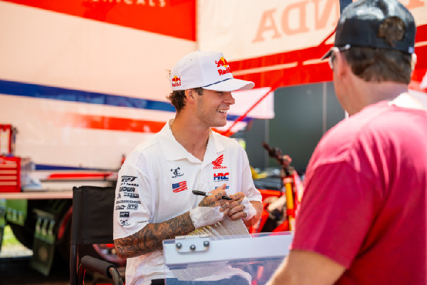 Honda HRC Progressive Triumphs at Thunder Valley MX