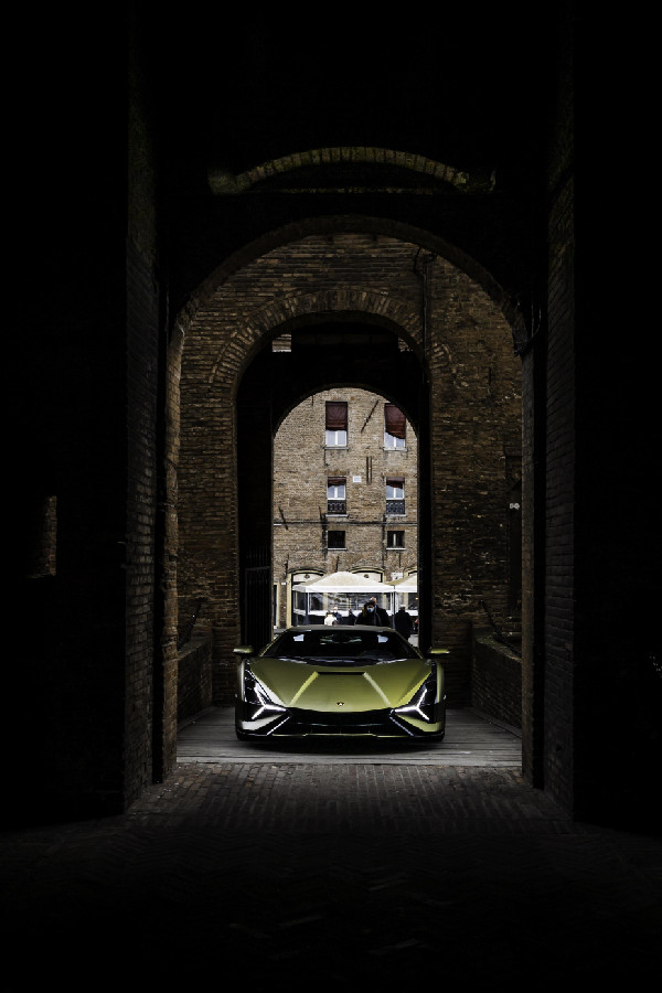 Lamborghini Few-Offs Showcase Exclusive Innovation