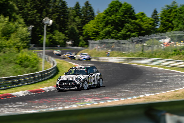 MINI JCW Takes Second Place at Nürburgring