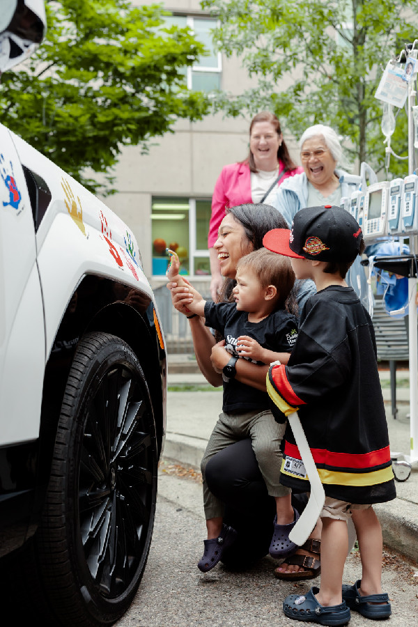 Hyundai Donates $250,000 to Children's Hospital