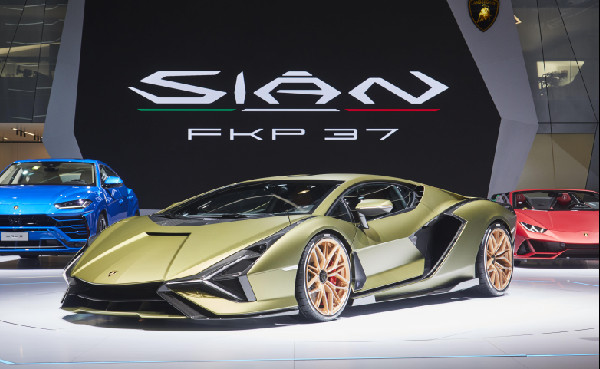 Lamborghini Few-Offs Showcase Exclusive Innovation