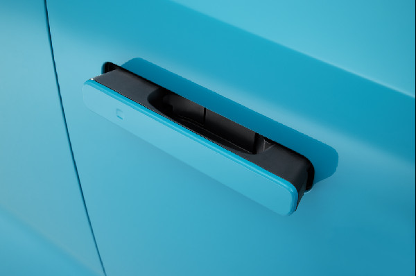 Nissan Launches New LEAF Electric Vehicle in Sunderland