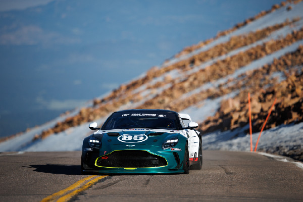 Vantage GT3 Triumphs in Major Racing Events Vantage GT3 Triumphs in Major Racing Events