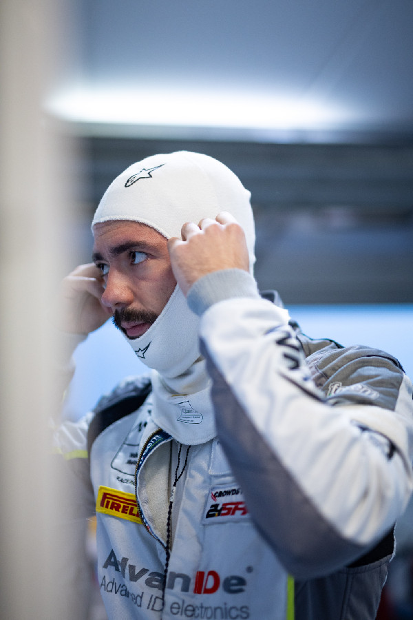 Aston Martin Vantage Defends Title at Spa