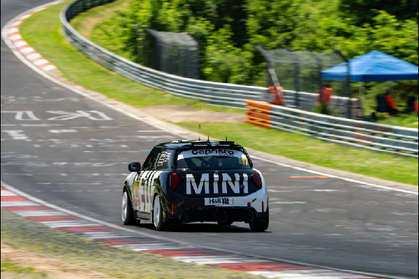 MINI JCW Takes Second Place at Nürburgring