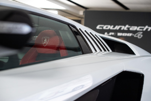 Lamborghini Few-Offs Showcase Exclusive Innovation