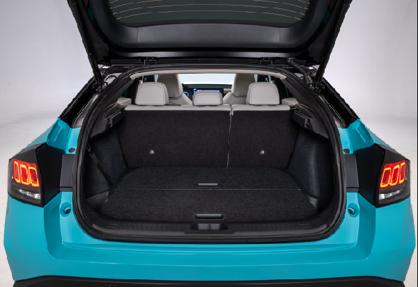 Nissan Launches New LEAF Electric Vehicle in Sunderland