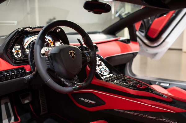 Lamborghini Few-Offs Showcase Exclusive Innovation