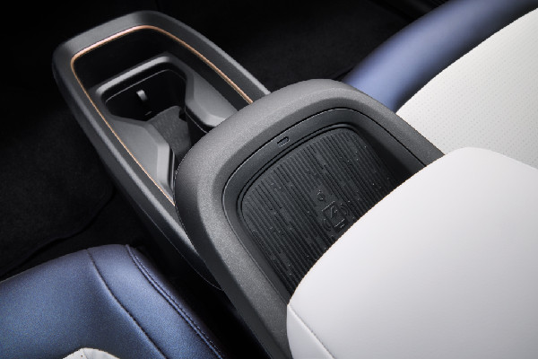 Nissan Launches New LEAF Electric Vehicle in Sunderland