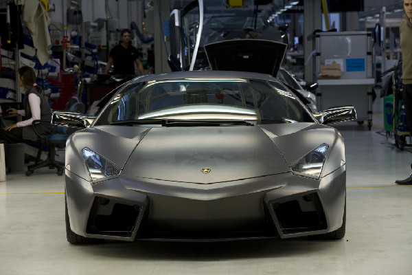 Lamborghini Few-Offs Showcase Exclusive Innovation