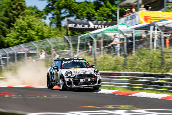 MINI JCW Takes Second Place at Nürburgring