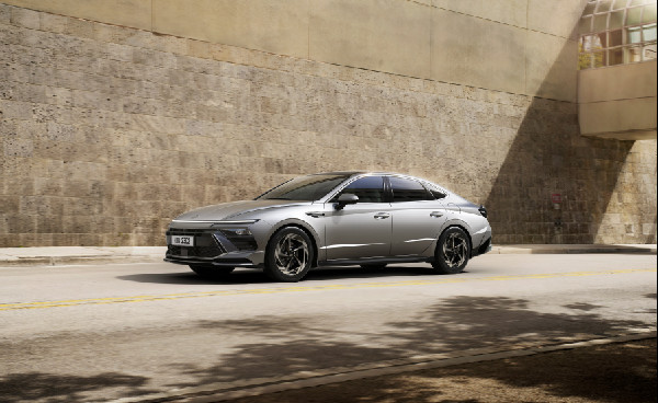 Hyundai Motor Group Tops IIHS Safety Awards