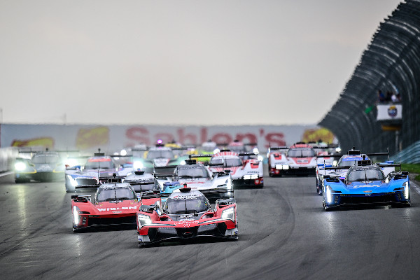 Acura MSR Wins at Sahlen's Six Hours