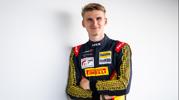 Hartog and Sargent Race at Spa 24