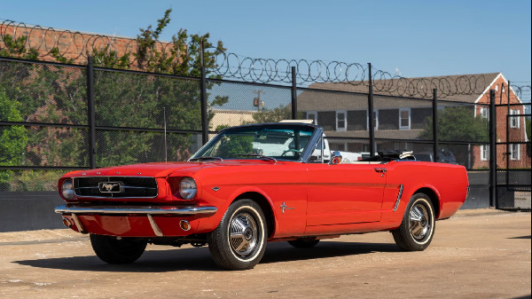 Mecum Auction Features 600 Vehicles in Tulsa