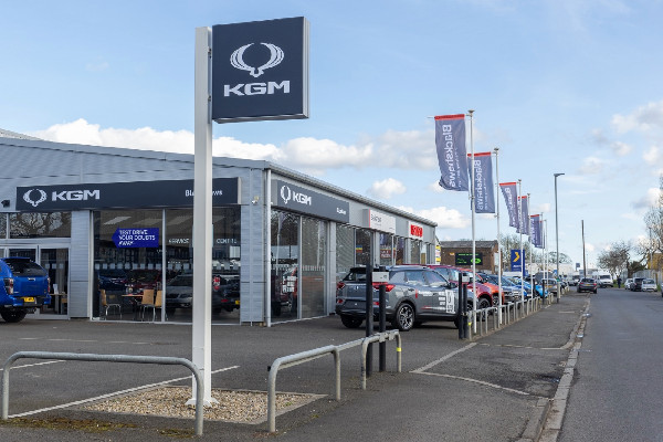 KGM Motors UK Launches Rugby Volunteer Award