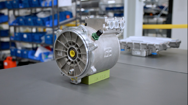 Innovative Hybrid Powertrain in Bugatti Tourbillon