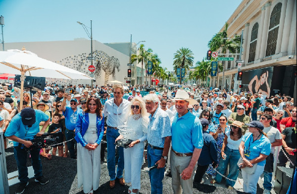 Best in Show Awarded to 1937 Mercedes-Benz