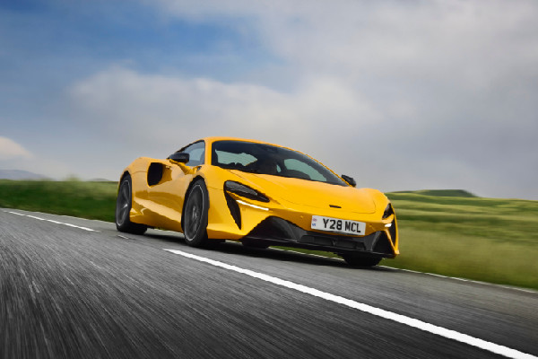 McLaren Artura Crowned Best Driver's Car