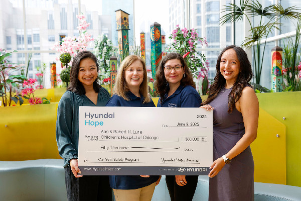 Hyundai Hosts Child Safety Seat Check in Chicago