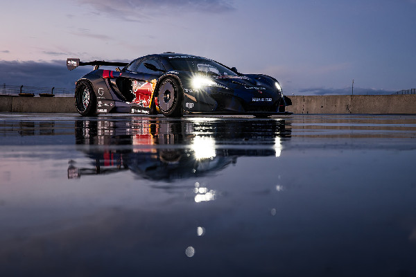 Mad Mike Whiddett Showcases MADMAC McLaren P1 GTR-X Mad Mike Whiddett Showcases MADMAC McLaren P1 GTR-X