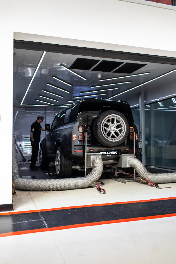 Milltek Exhaust Enhances Defender OCTA V8 Sound