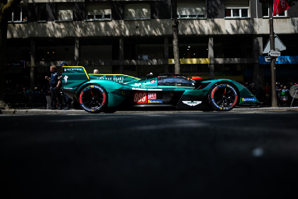 Valkyrie Targets Victory at Le Mans 2025