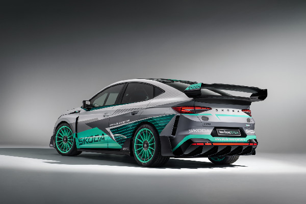 Skoda Enyaq RS Race: Sustainable Motorsport Innovation