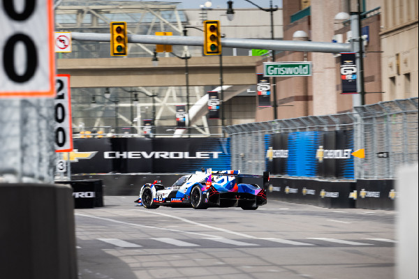 BMW M Hybrid V8 Places Fifth in Detroit