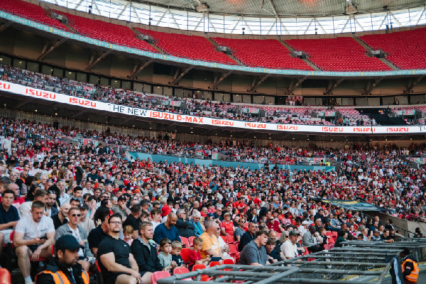 Isuzu Extends FA Vase and Trophy Partnership