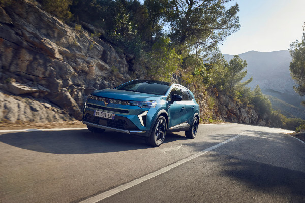 Renault Updates Captur and Symbioz for 2026