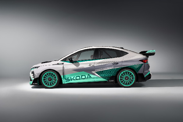 Skoda Enyaq RS Race: Sustainable Motorsport Innovation