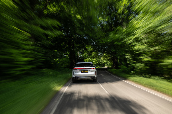 OMODA 9 SHS Now Available for UK Drivers