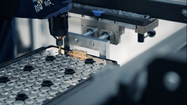 Innovative Hybrid Powertrain in Bugatti Tourbillon