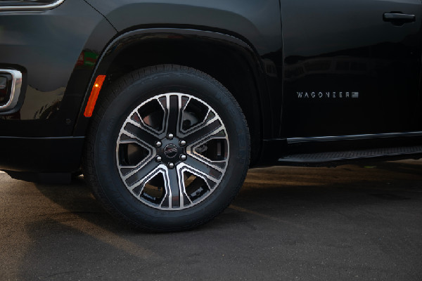 Jeep Wagoneer COV for VIP Protection Jeep Wagoneer COV for VIP Protection