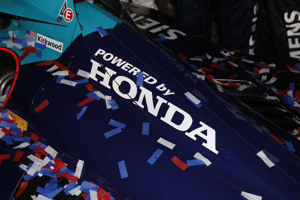 Kirkwood Wins Eighth IndyCar Race for Honda