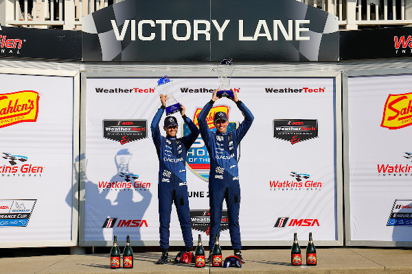 Acura MSR Wins at Sahlen's Six Hours