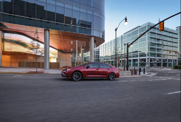 2026 Toyota Corolla Hybrid: Efficient and Stylish