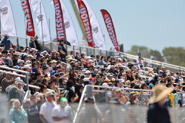 Palou Triumphs at Java House Grand Prix