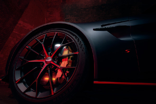 Aston Martin Vantage S Delivers Peak Performance Aston Martin Vantage S Delivers Peak Performance