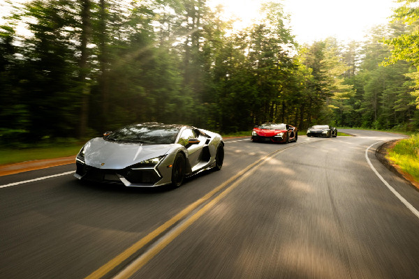 Lamborghini Esperienza Giro USA in New England