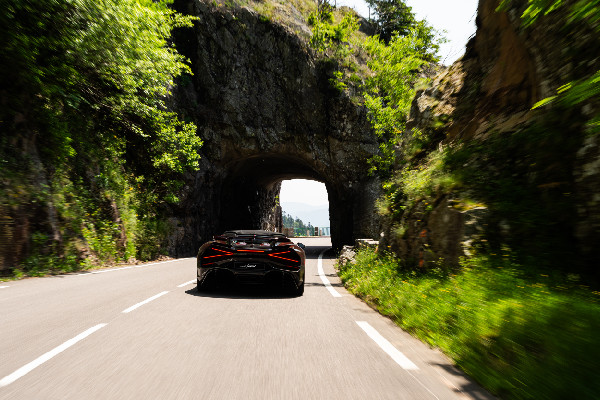 Quality Assessment of Bugatti W16 Mistral